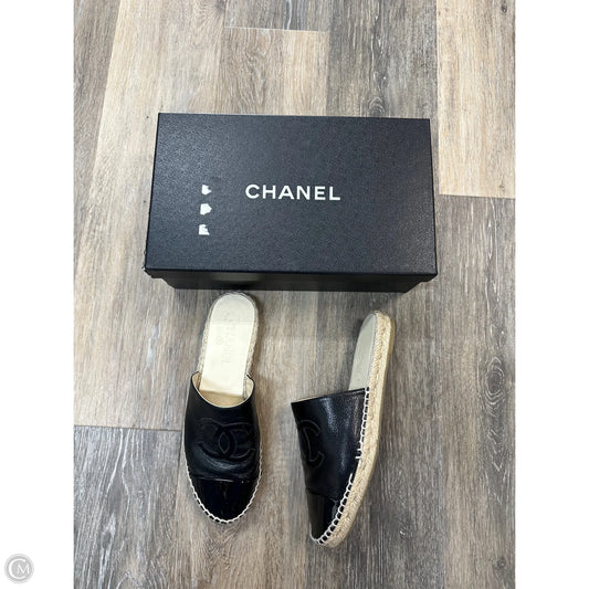 Shoes Luxury Designer By Chanel In Black, Size: 7