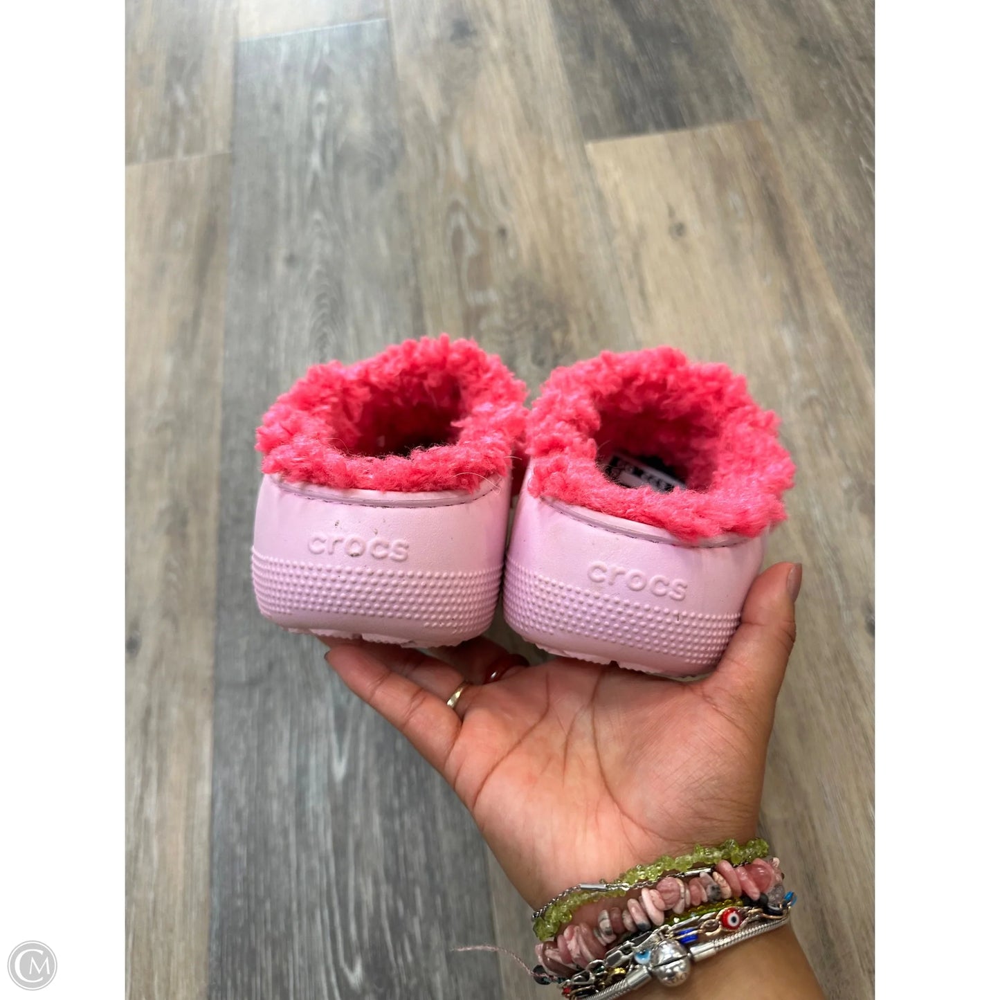 Shoes Flats By Crocs In Pink, Size: 8