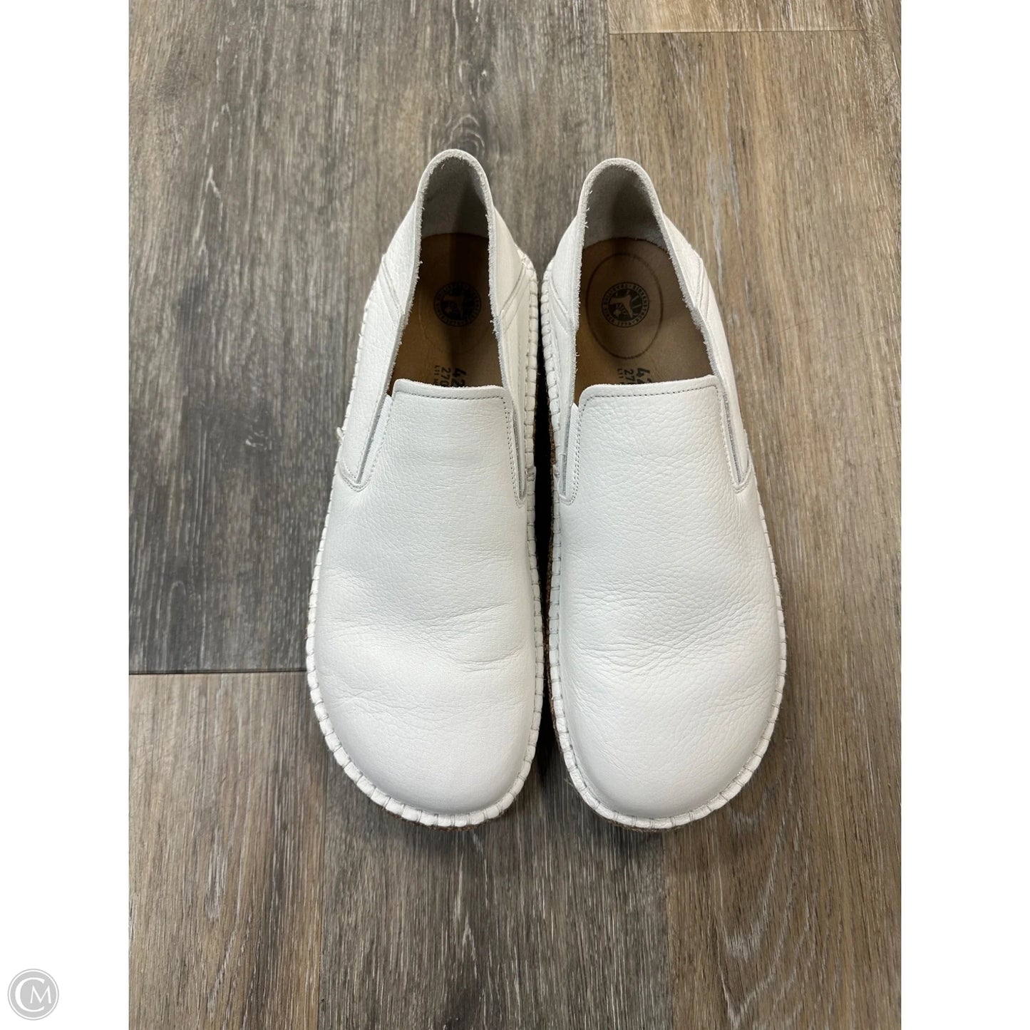 Shoes Flats By Birkenstock In White, Size: 11