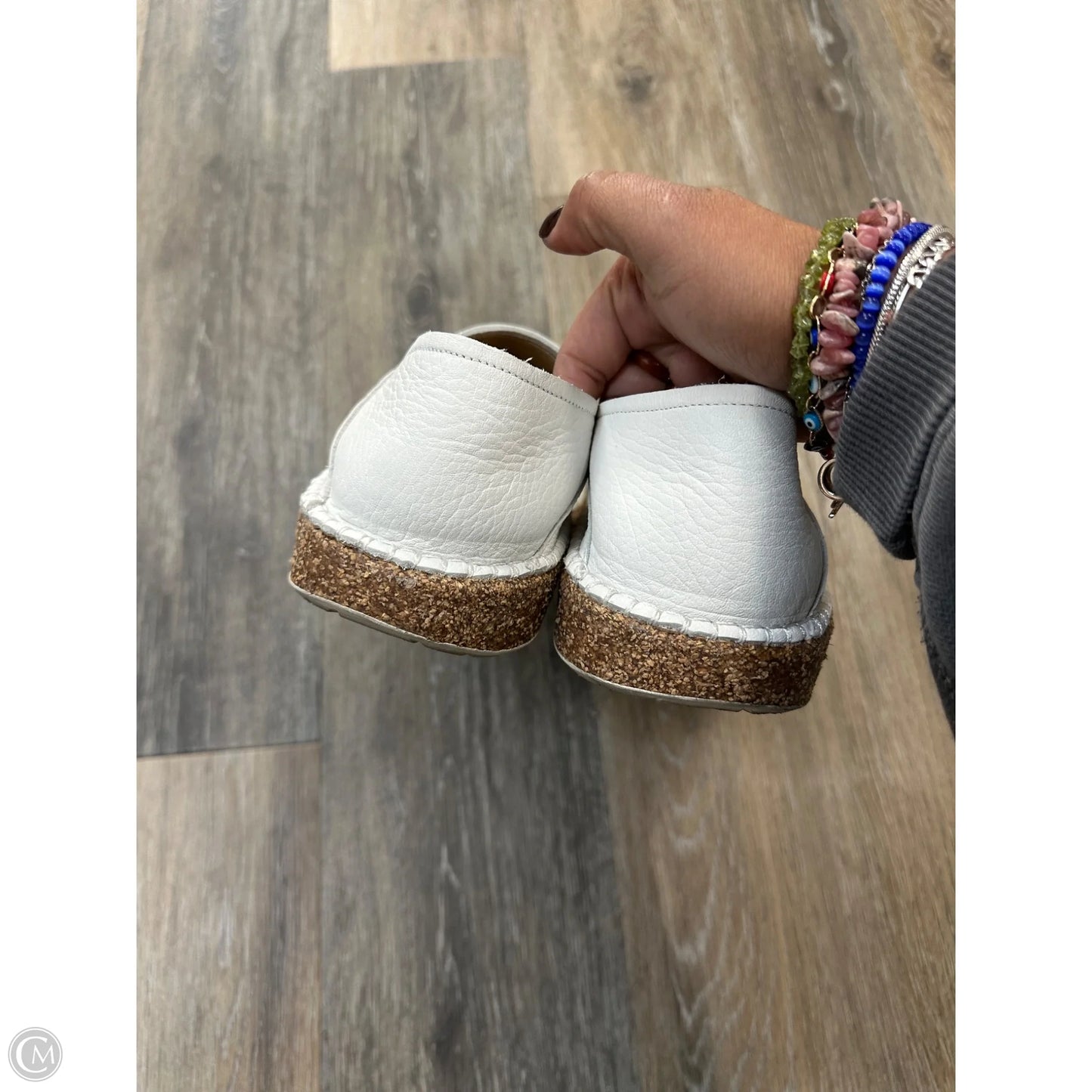 Shoes Flats By Birkenstock In White, Size: 11