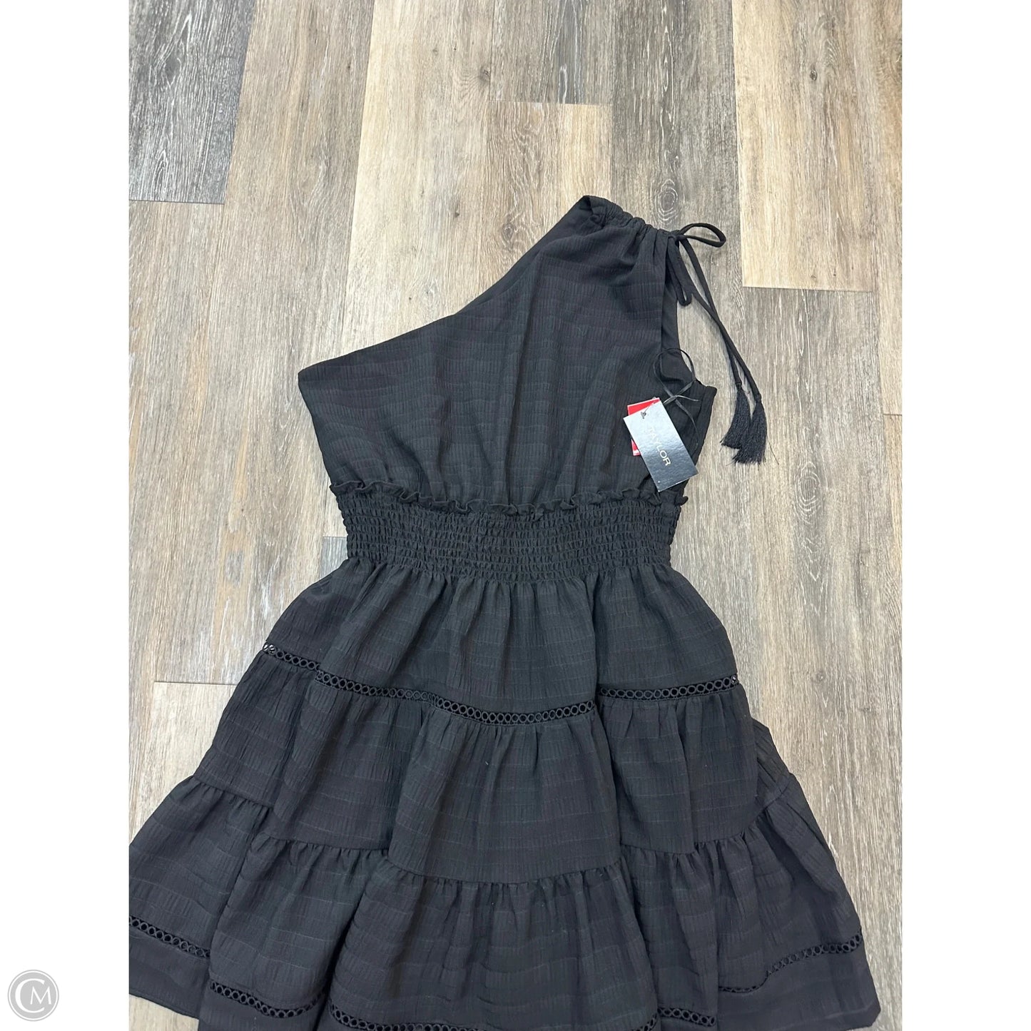 Dress Casual Short By Taylor In Black, Size: L