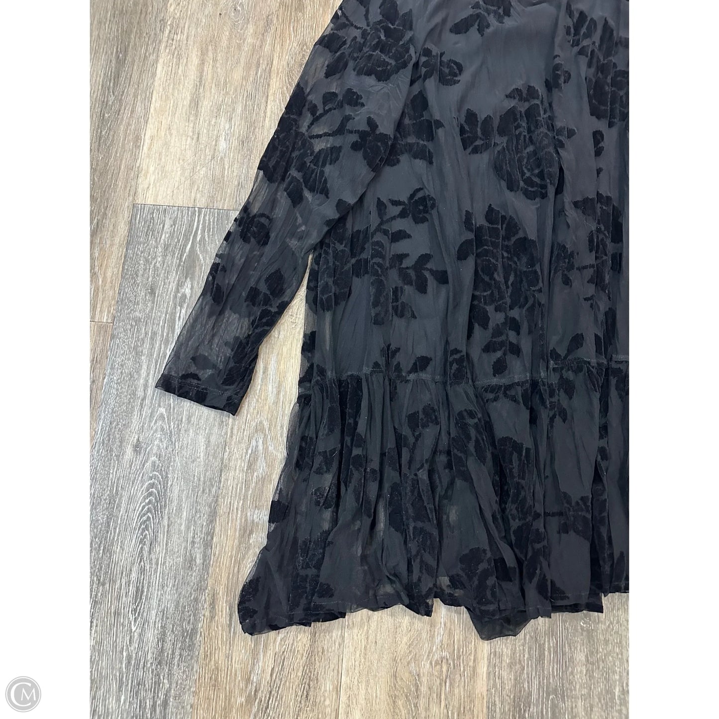 Dress Casual Short By Alembika In Black, Size: L