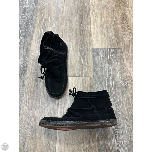 Boots Designer By Ugg In Black, Size: 9.5
