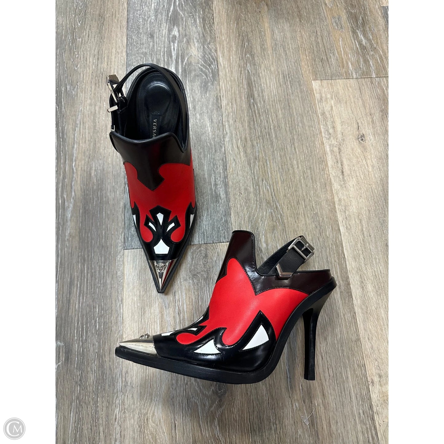 Shoes Luxury Designer By Versace In Black & Red, Size: 8.5