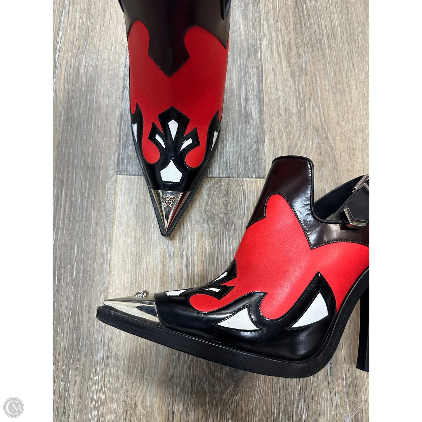 Shoes Luxury Designer By Versace In Black & Red, Size: 8.5
