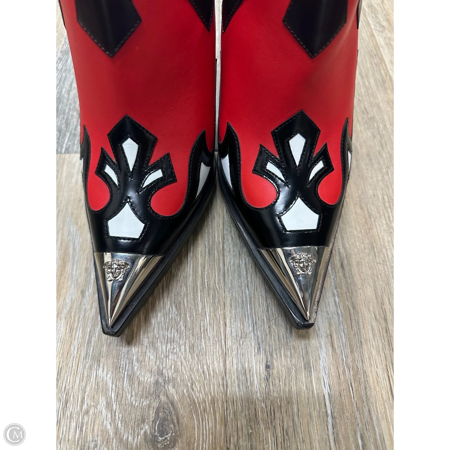 Shoes Luxury Designer By Versace In Black & Red, Size: 8.5