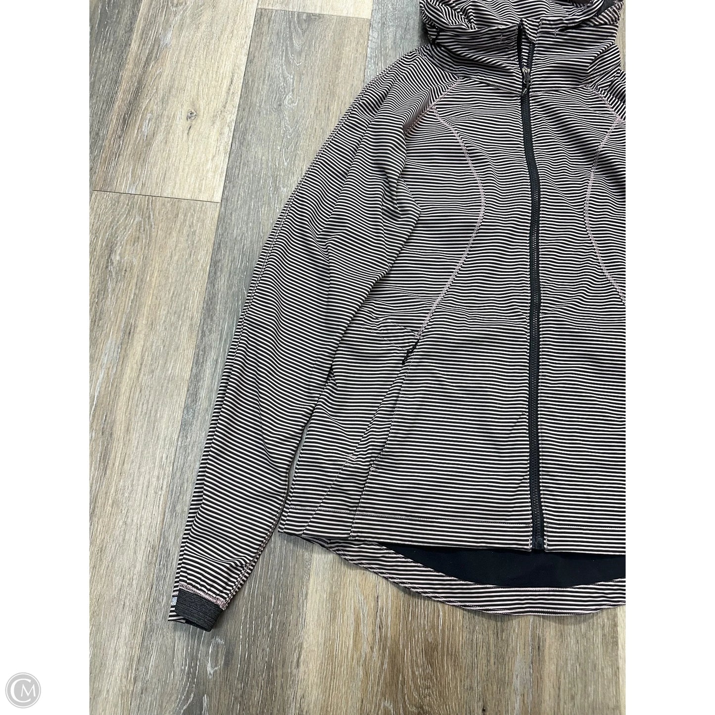 Athletic Sweatshirt Collar By Lululemon In Striped Pattern, Size: 6