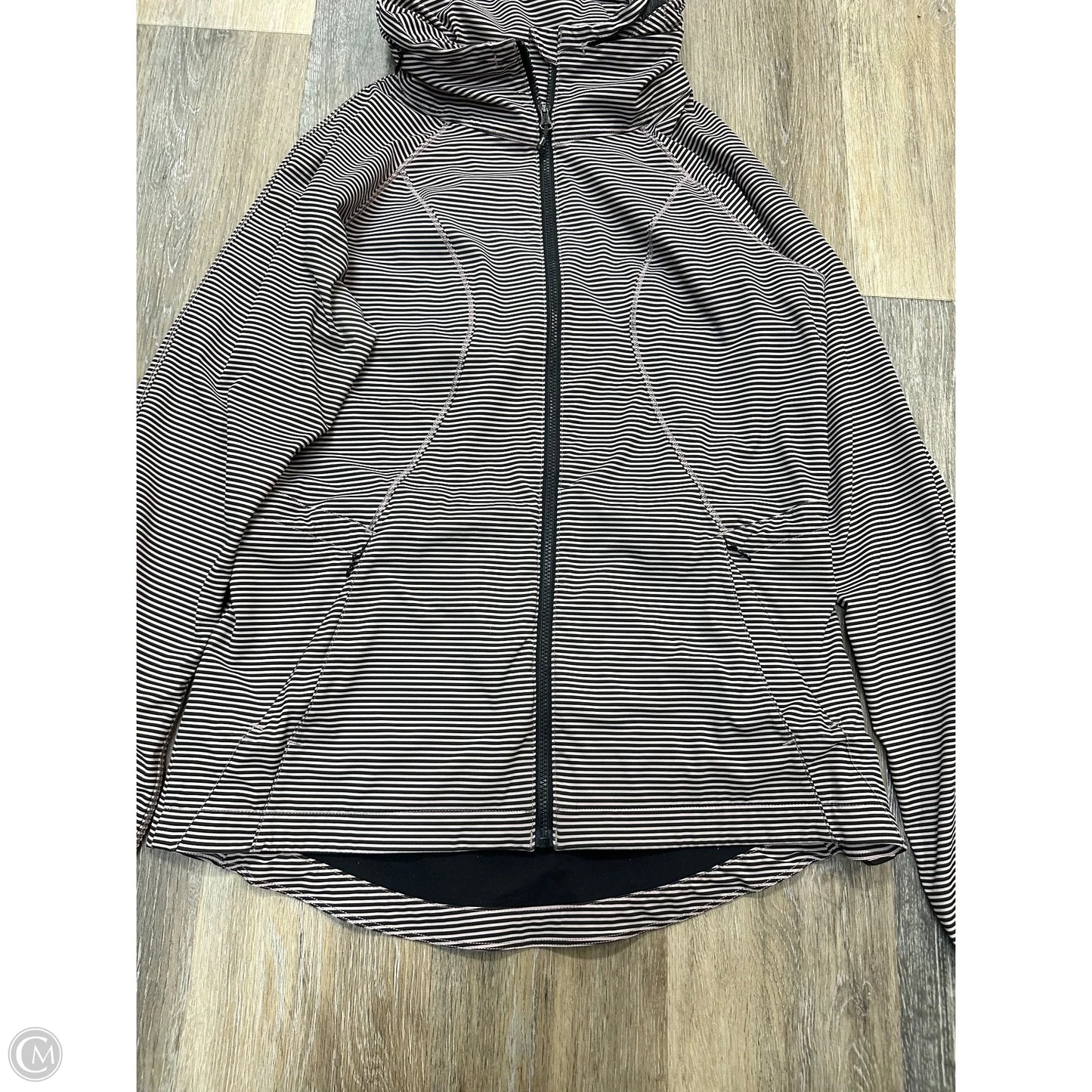 Athletic Sweatshirt Collar By Lululemon In Striped Pattern, Size: 6