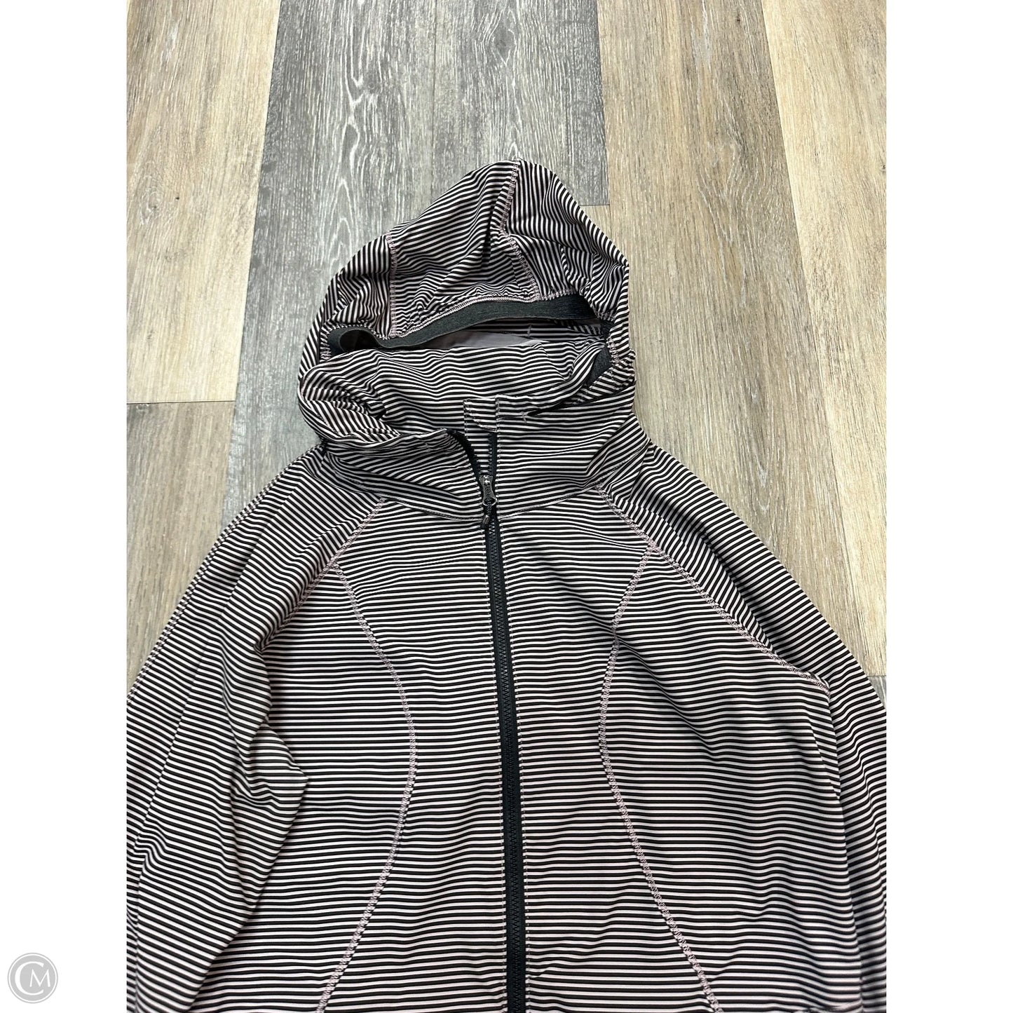 Athletic Sweatshirt Collar By Lululemon In Striped Pattern, Size: 6