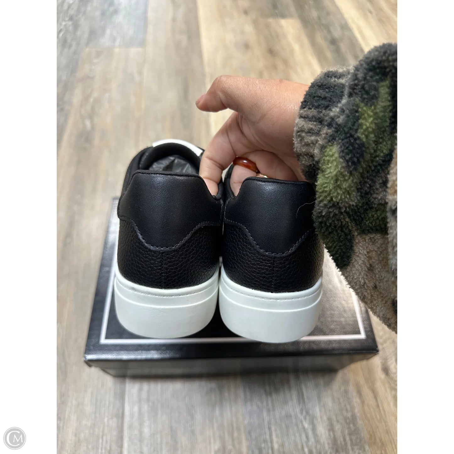 Shoes Designer By Karl Lagerfeld In Black, Size: 9