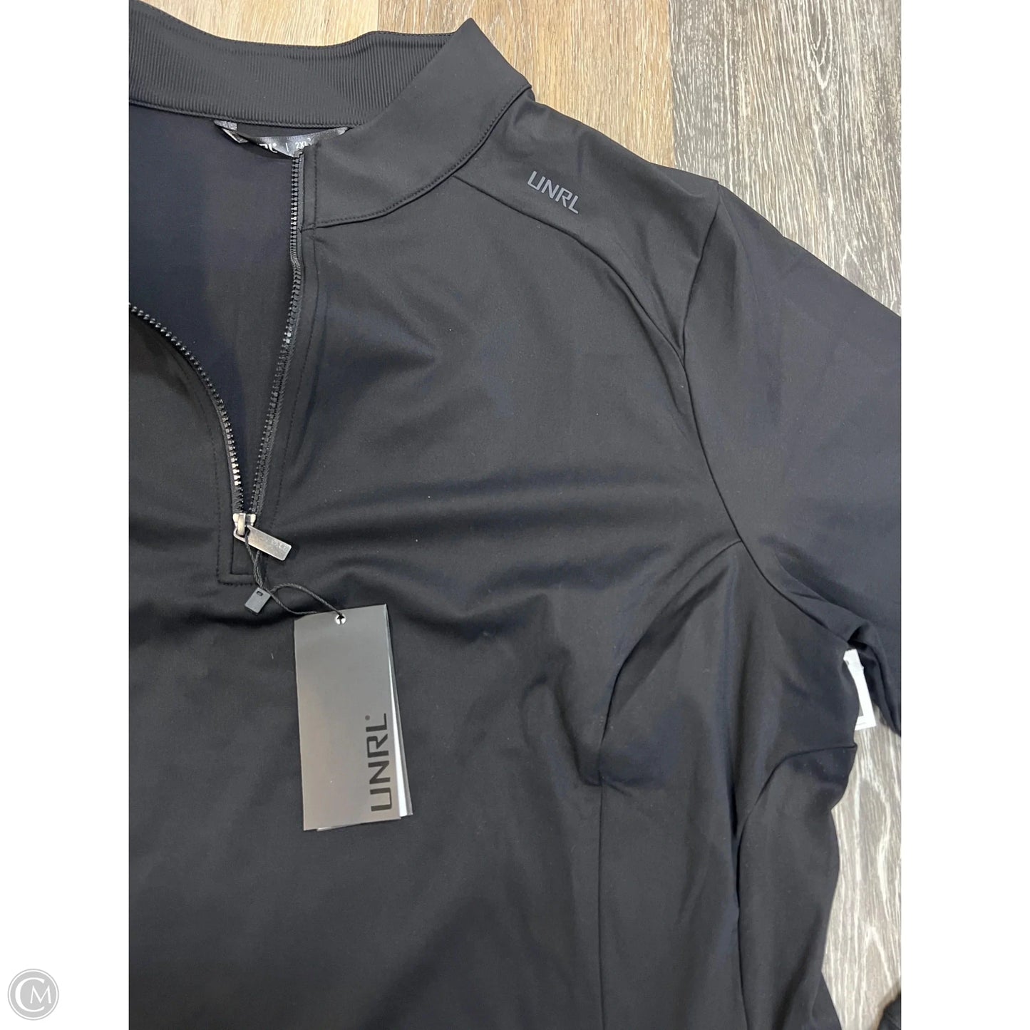 Athletic Top Long Sleeve Collar By UNRL In Black, Size: 2x