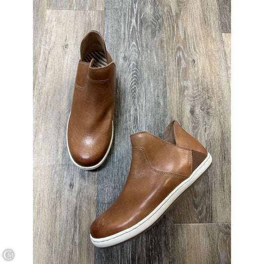 Boots Ankle Flats By Taos In Tan, Size: 8