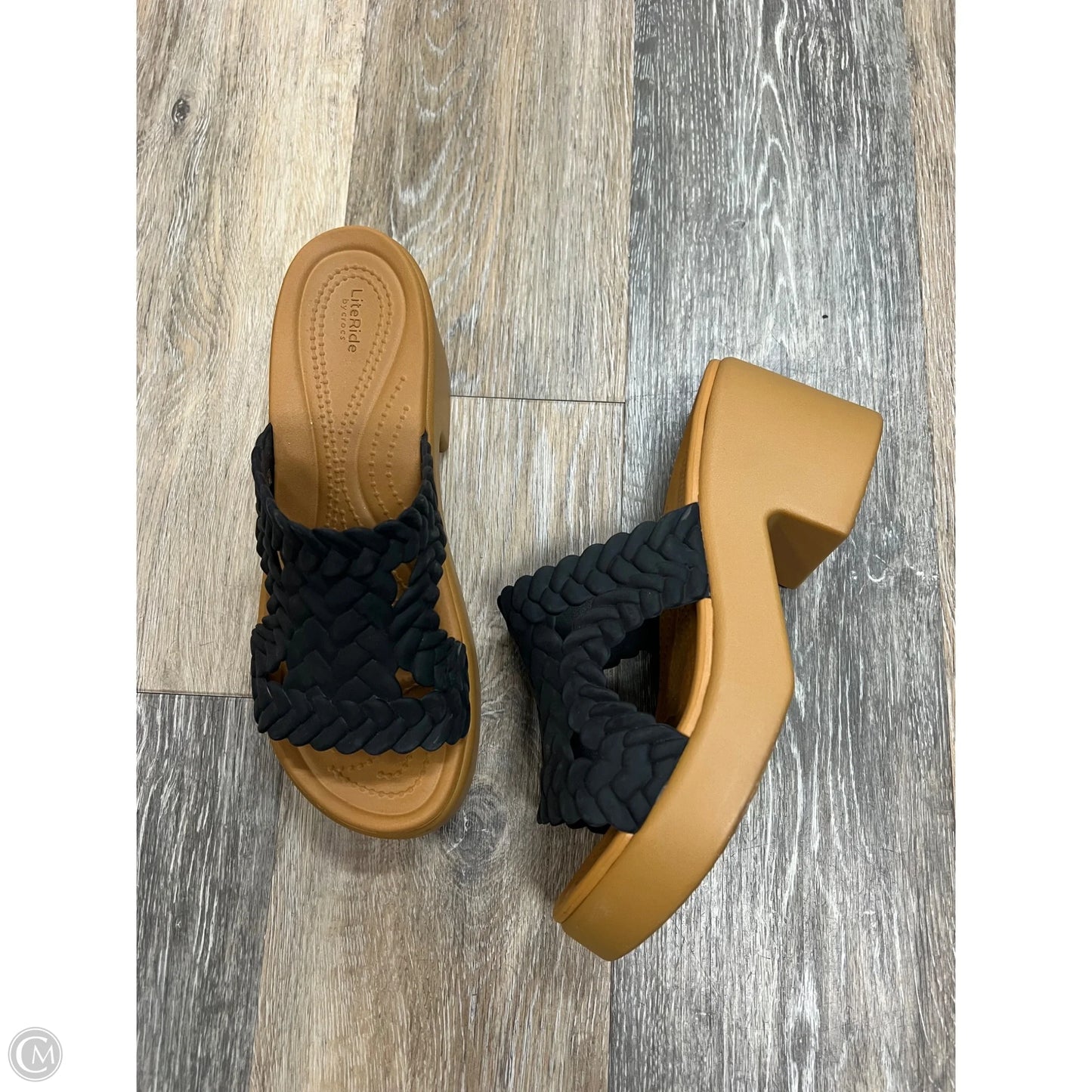 Sandals Heels Block By Crocs In Black & Tan, Size: 8