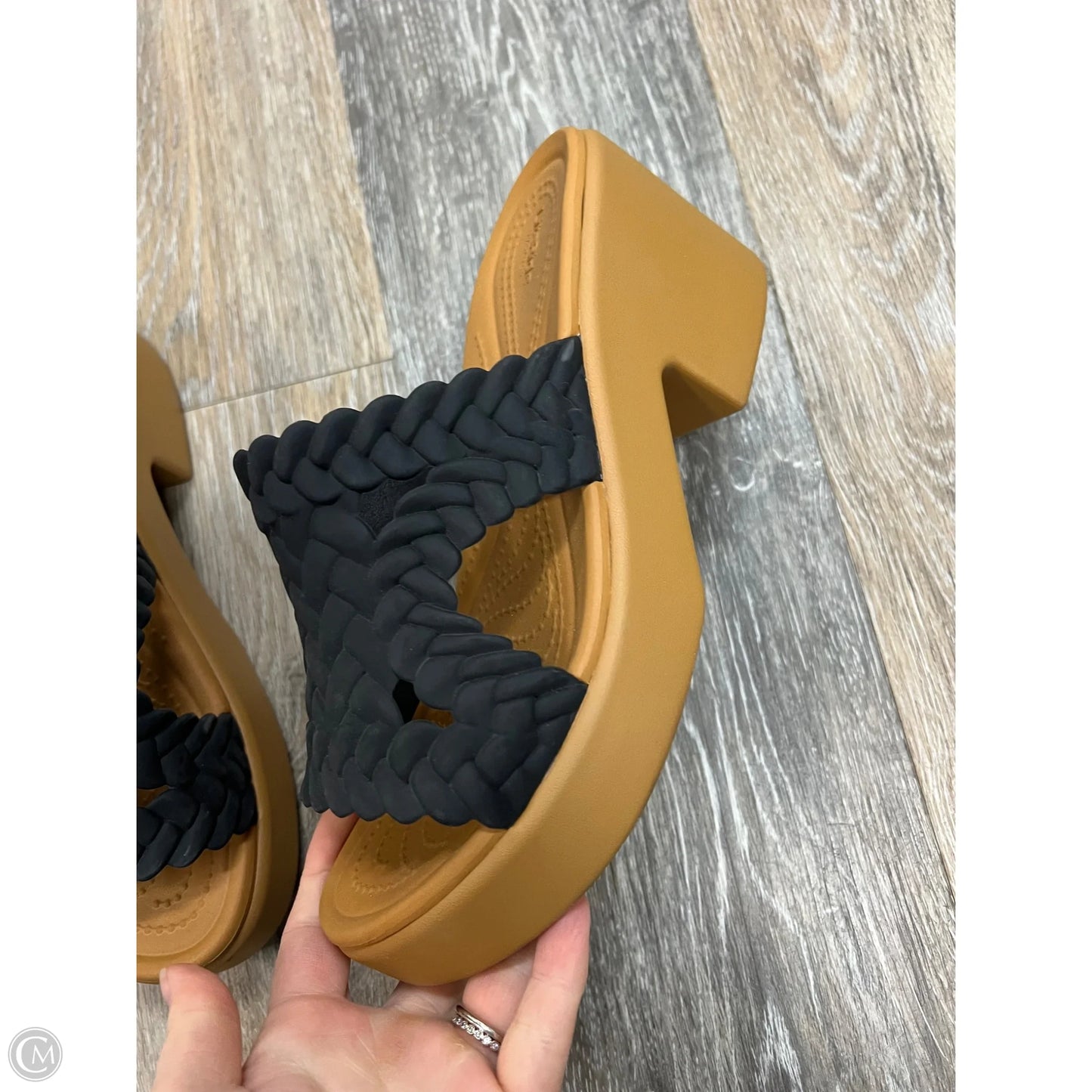 Sandals Heels Block By Crocs In Black & Tan, Size: 8