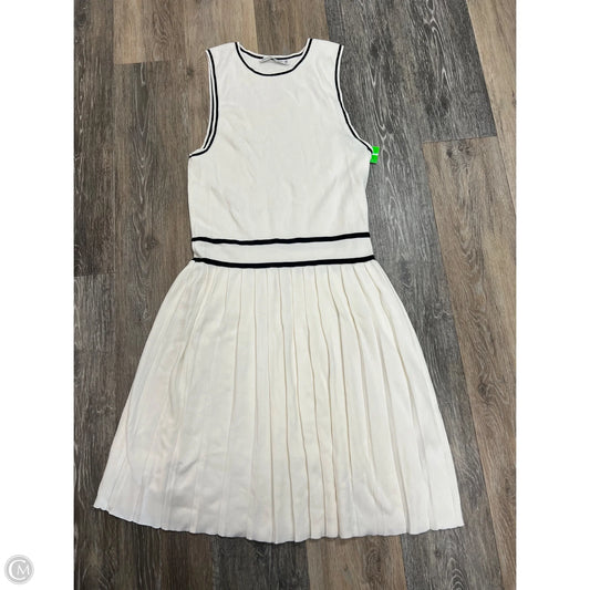 -Dress Casual Short By Abercrombie And Fitch In Cream, Size: M