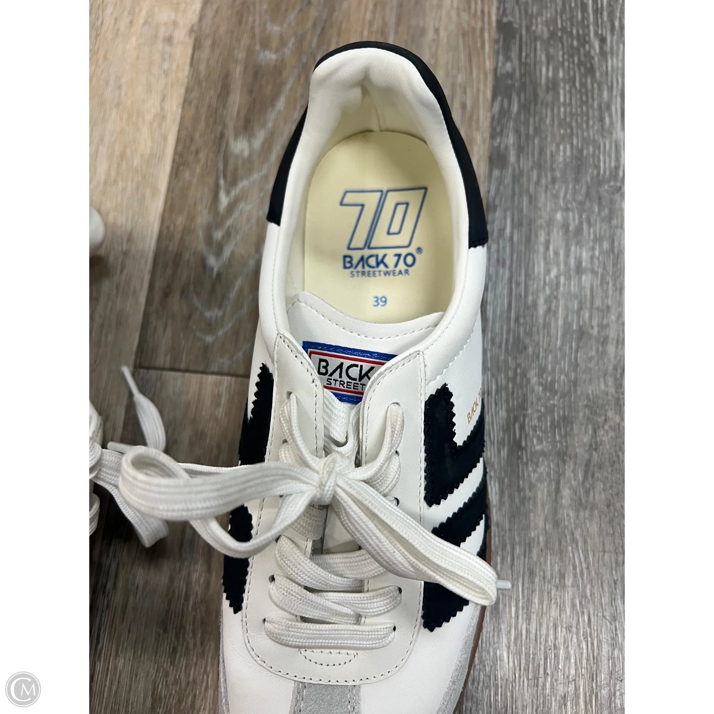 Shoes Sneakers By Back 70 In Black & White, Size: 8