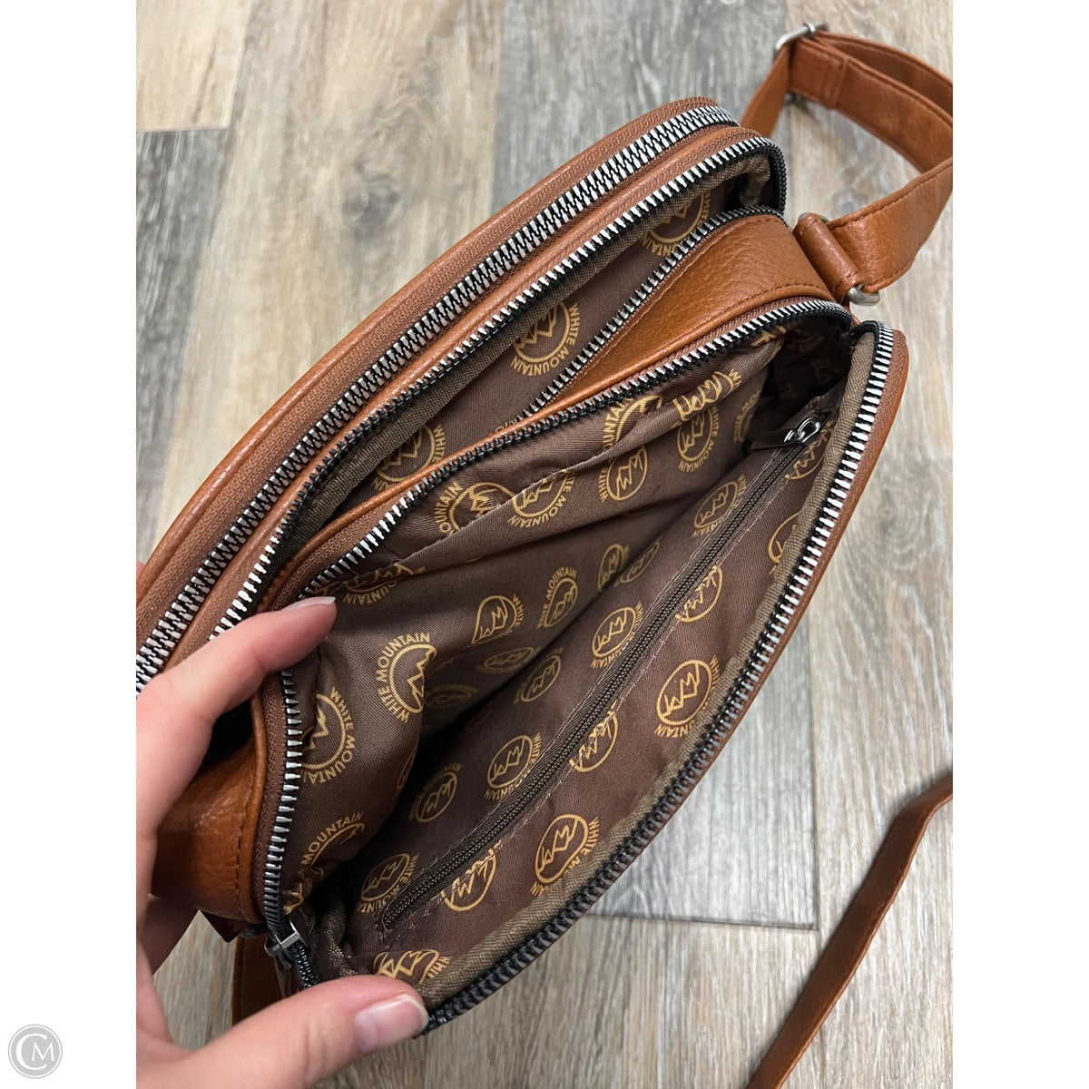 Crossbody By White Mountain, Size: Medium