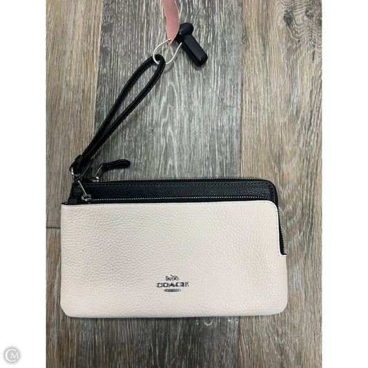 Wristlet Designer By Coach, Size: Large