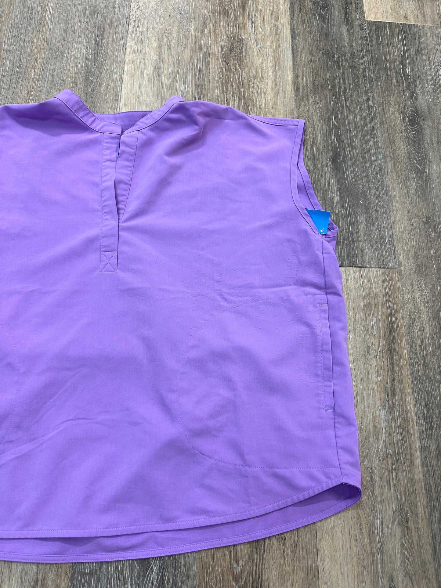 Top Short Sleeve By Figs In Purple, Size: Xl