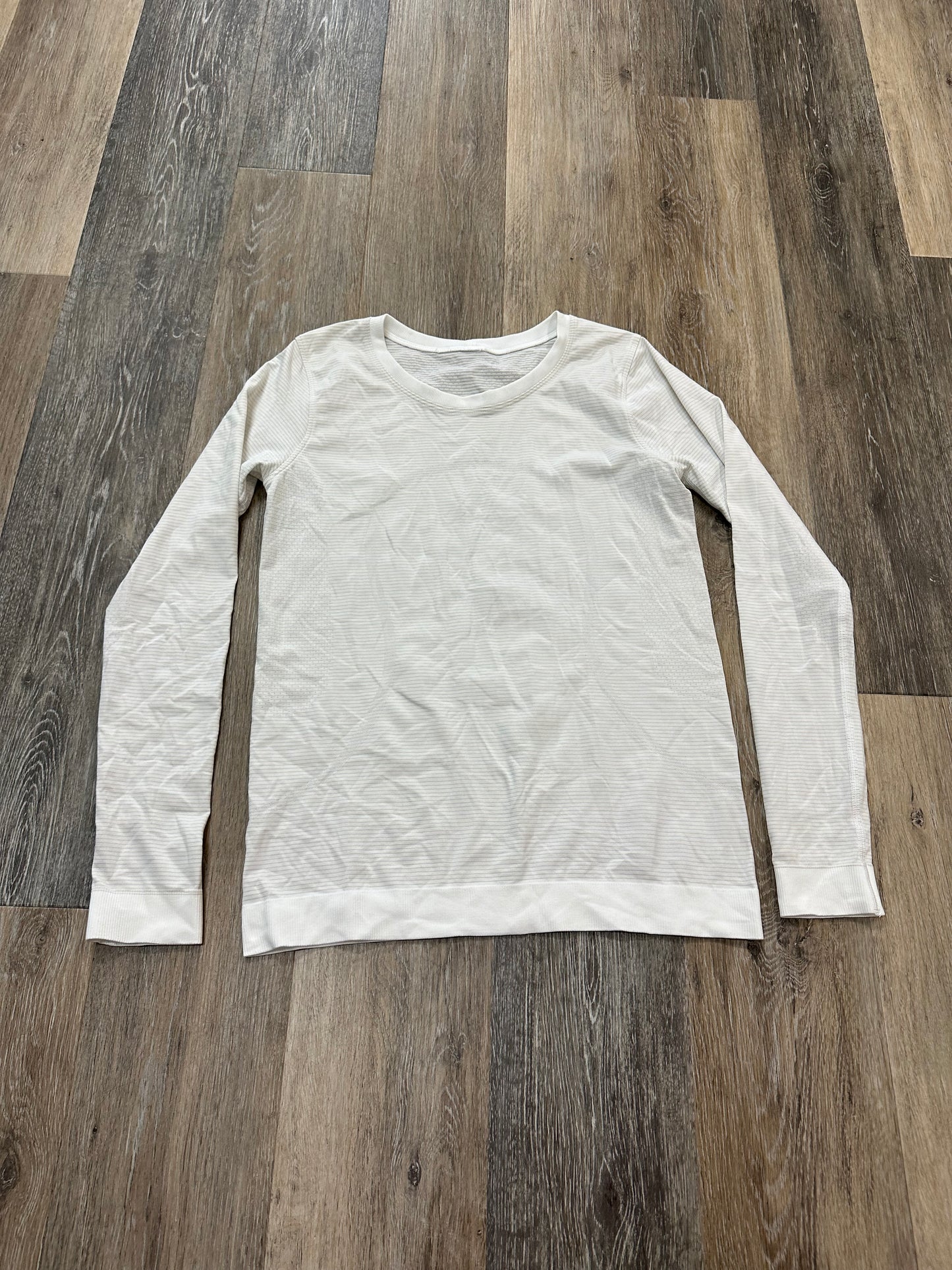 Athletic Top Long Sleeve Crewneck By Lululemon In White, Size: S