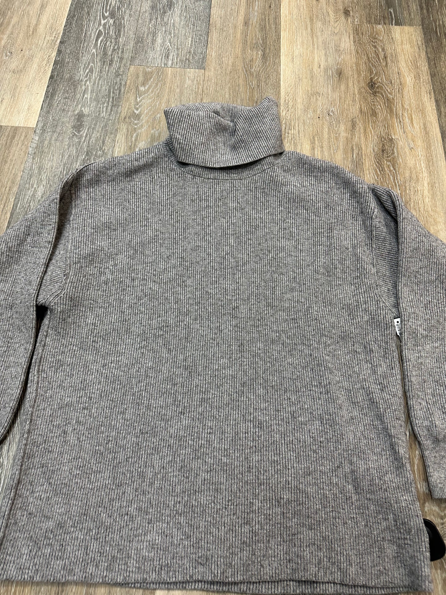 Sweater By Free People In Grey, Size: Xs