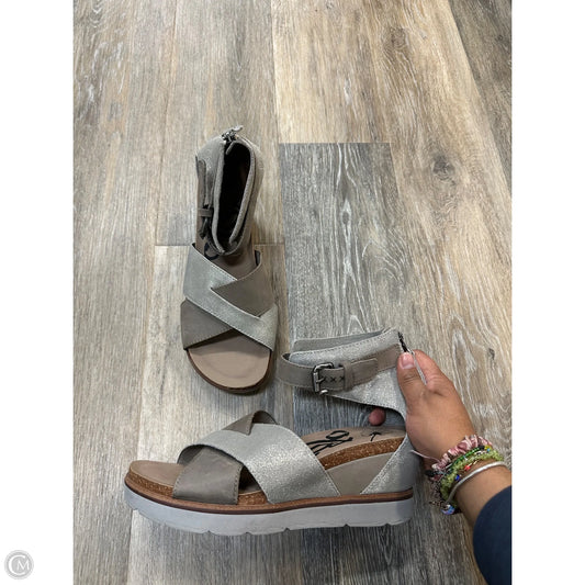 Sandals Heels Block By Otbt In Silver, Size: 9