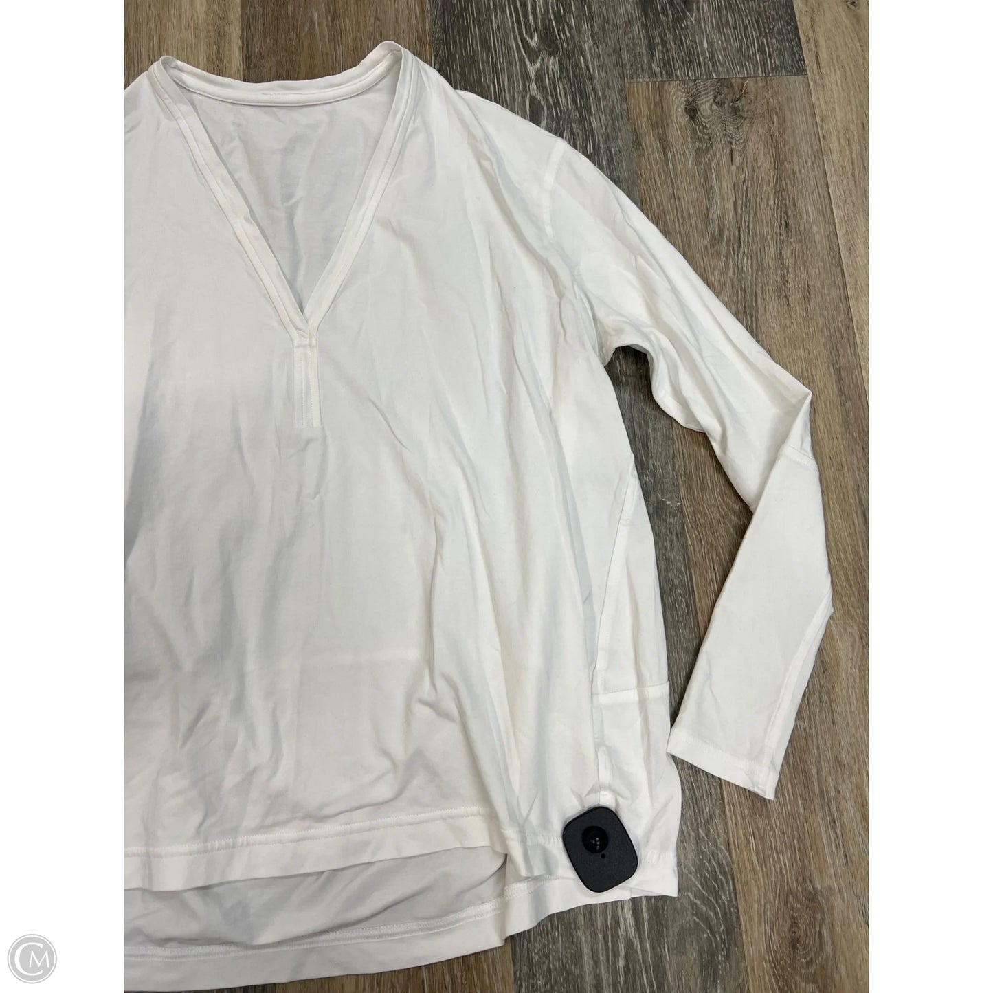 Athletic Top Long Sleeve Crewneck By Lululemon In White, Size: M