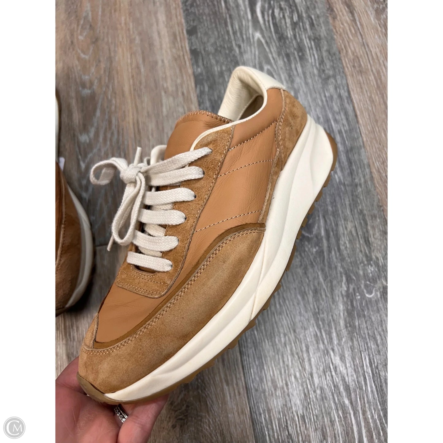 Shoes Athletic By Woman by Common Projects In Tan, Size: 7