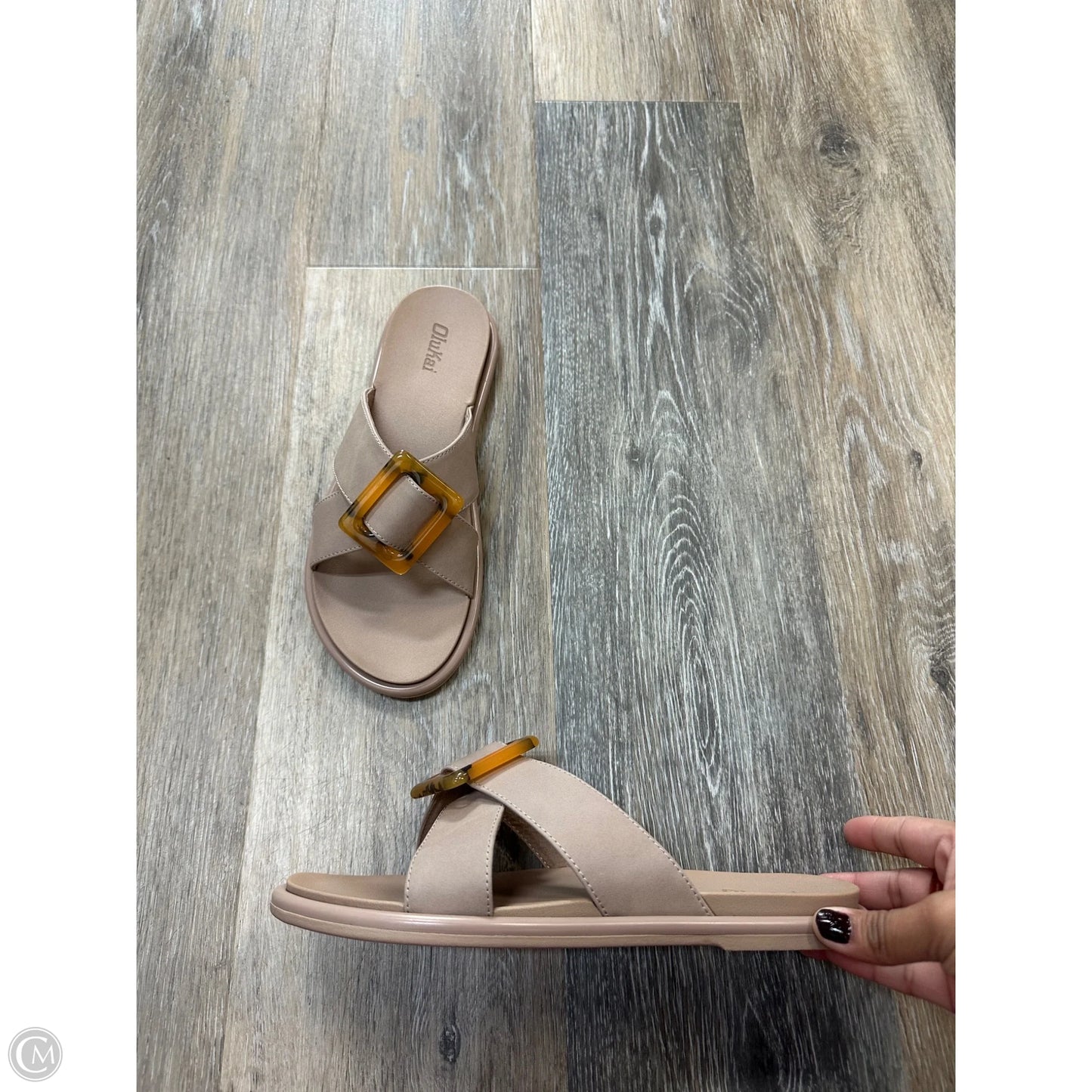 Sandals Flats By Olukai In Tan, Size: 7