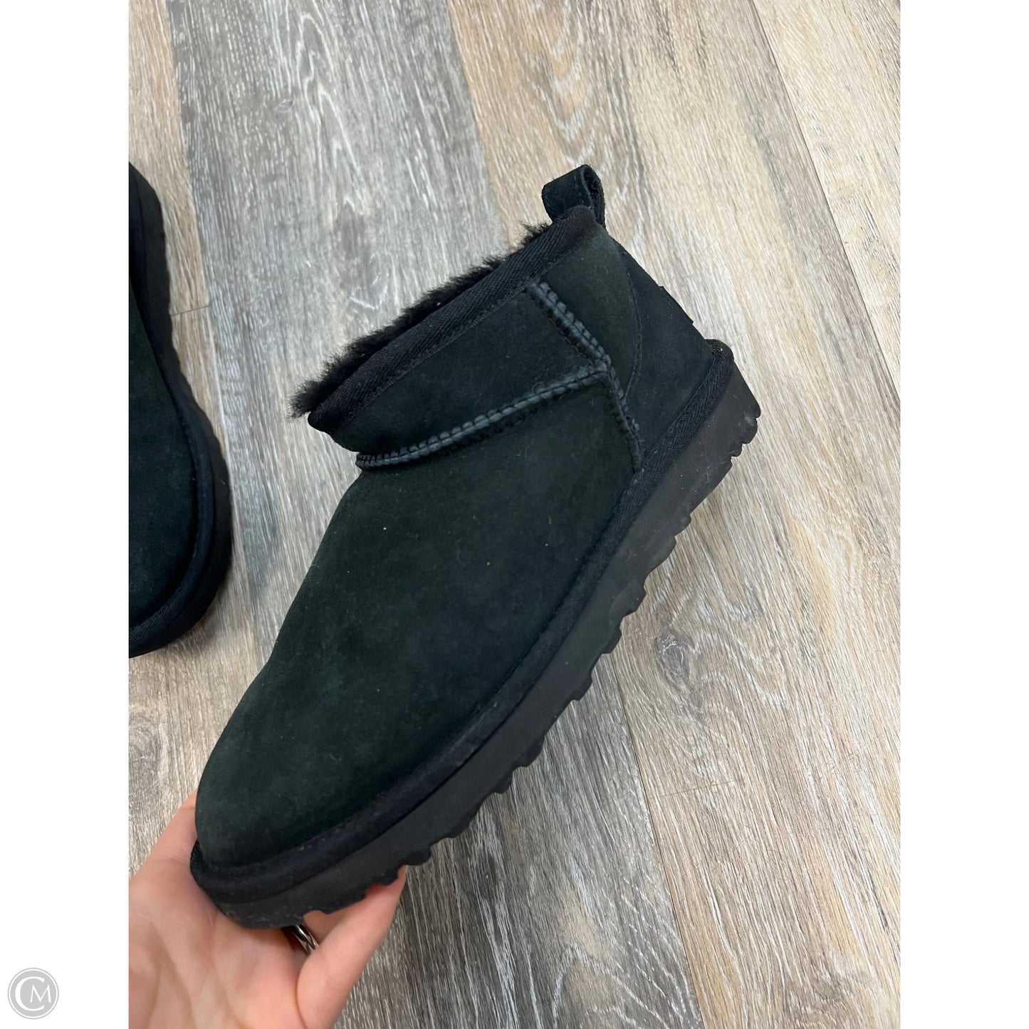 Boots Designer By Ugg In Black, Size: 6