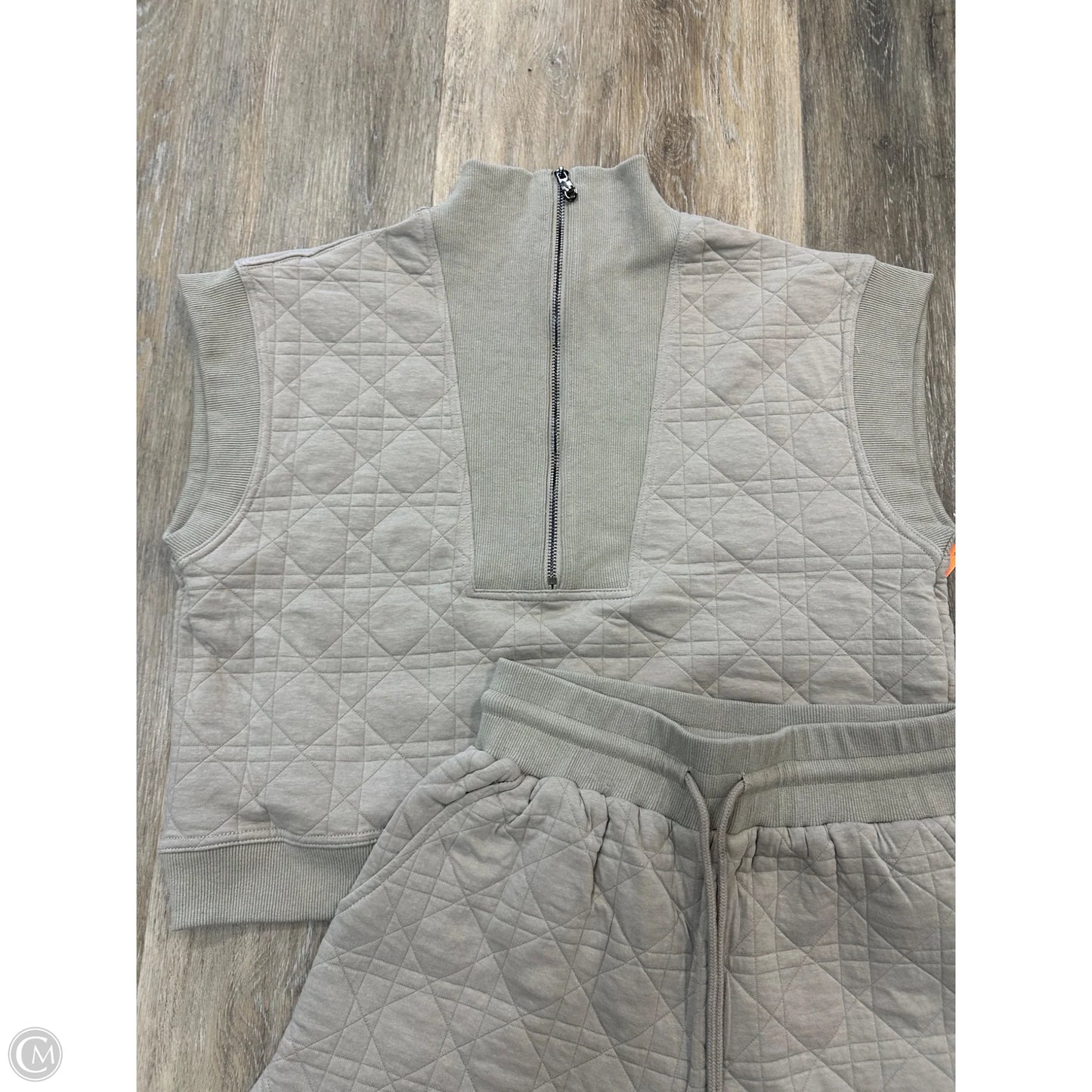 Shorts Set By Entro In Tan, Size: M