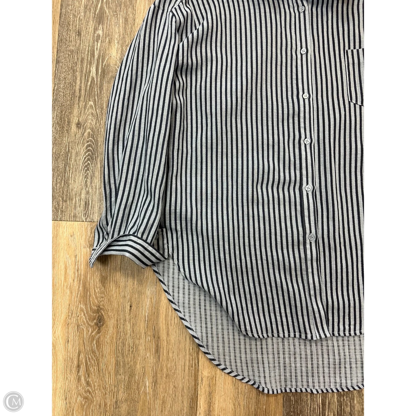 Blouse Long Sleeve By Things Between In Striped Pattern, Size: S