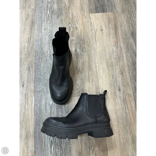Boots Designer By Ugg In Black, Size: 8
