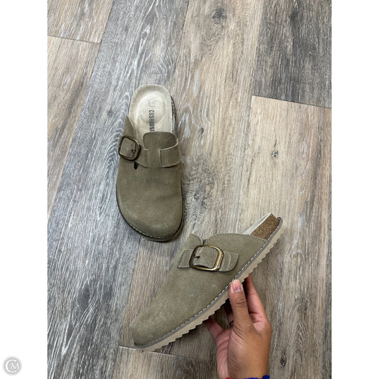 Shoes Flats By Cushionaire In Tan, Size: 8.5
