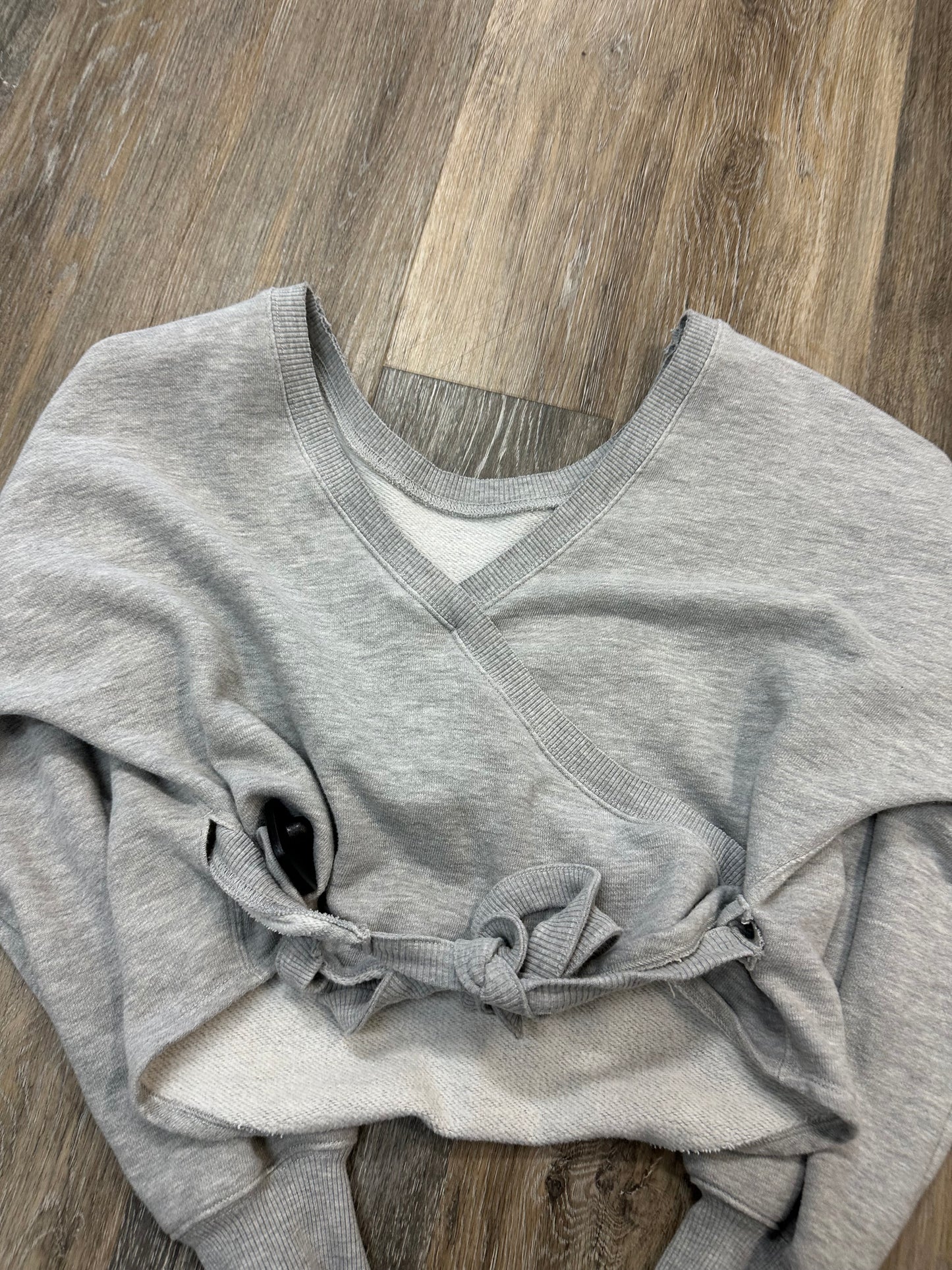 Sweatshirt Crewneck By Free People In Grey, Size: L