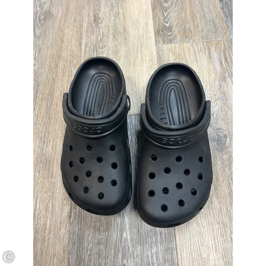 Shoes Athletic By Crocs In Black, Size: 7