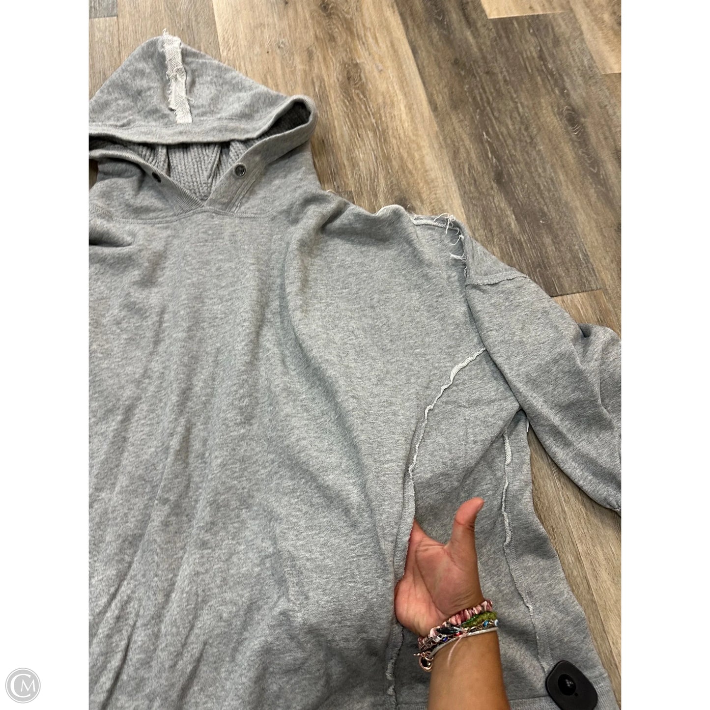 Sweatshirt Hoodie By We The Free In Grey, Size: L