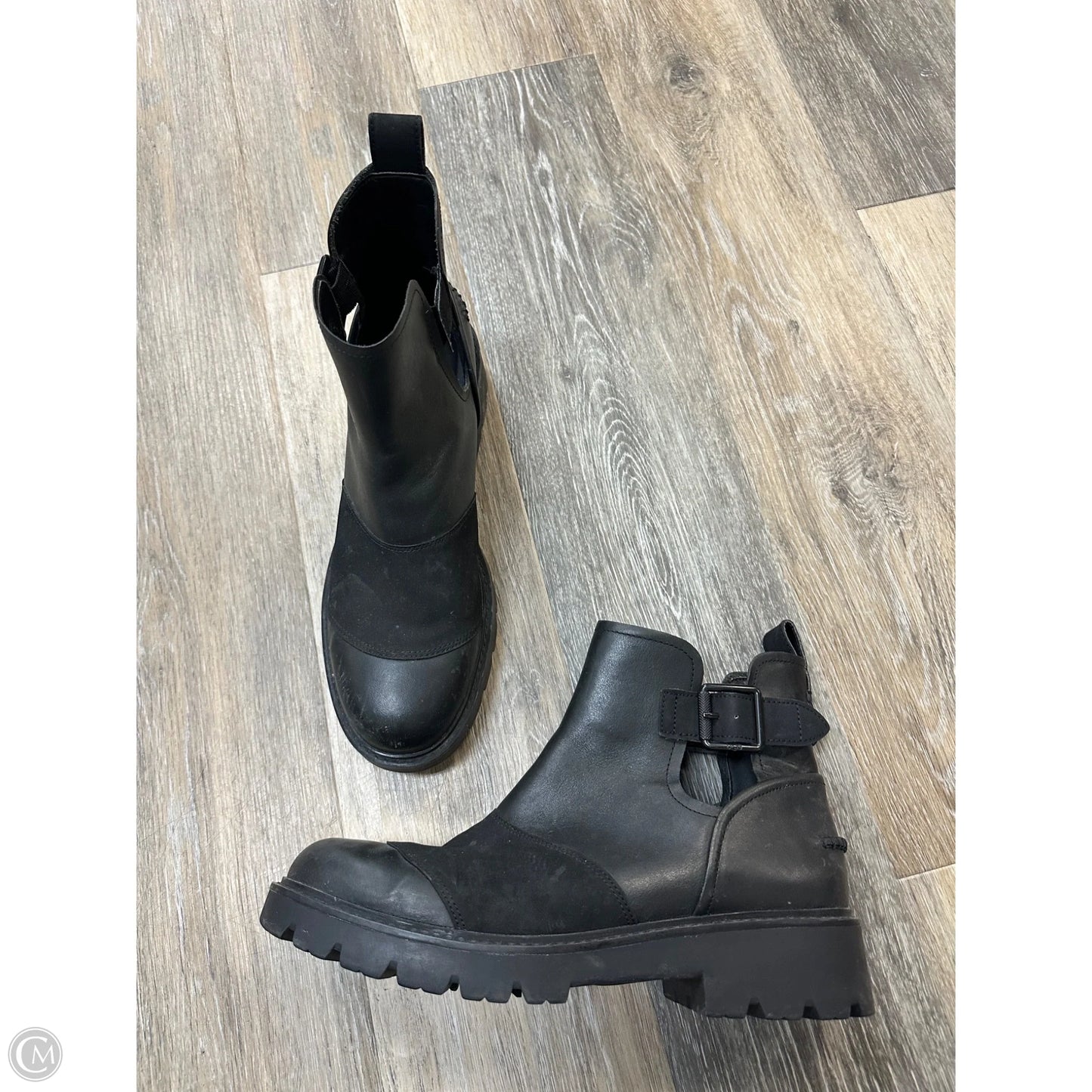 Boots Designer By Ugg In Black, Size: 12