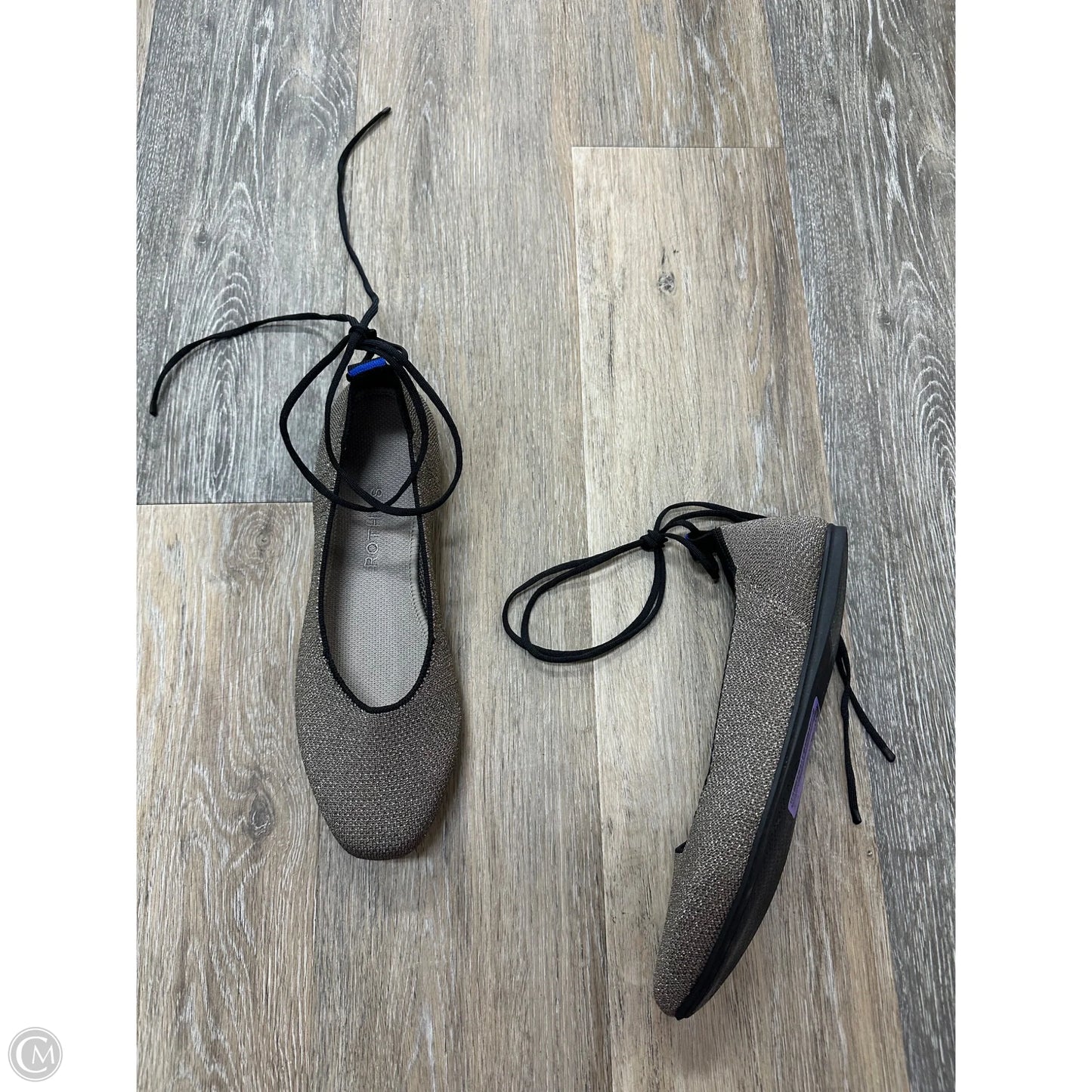 Shoes Flats By Rothys In Gold, Size: 9