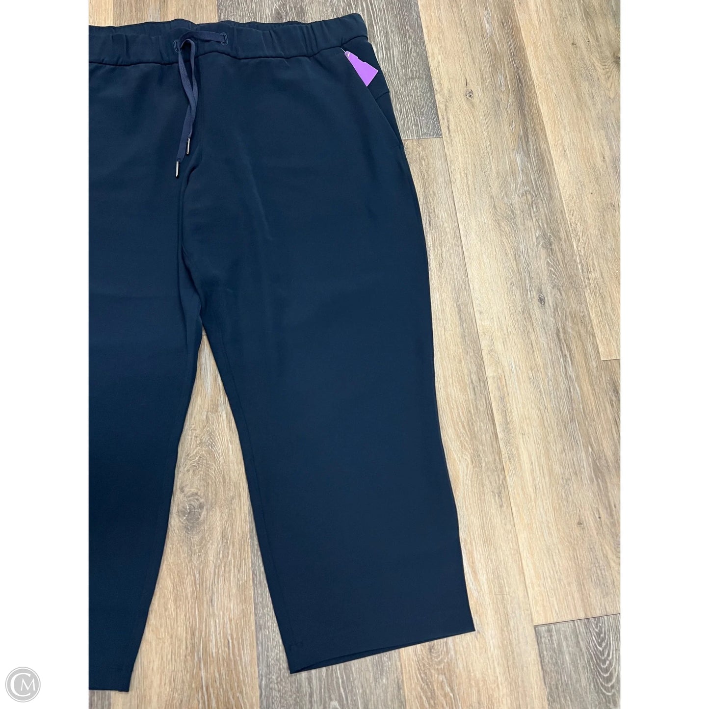 Athletic Pants Cropped By Lululemon In Navy, Size: 14