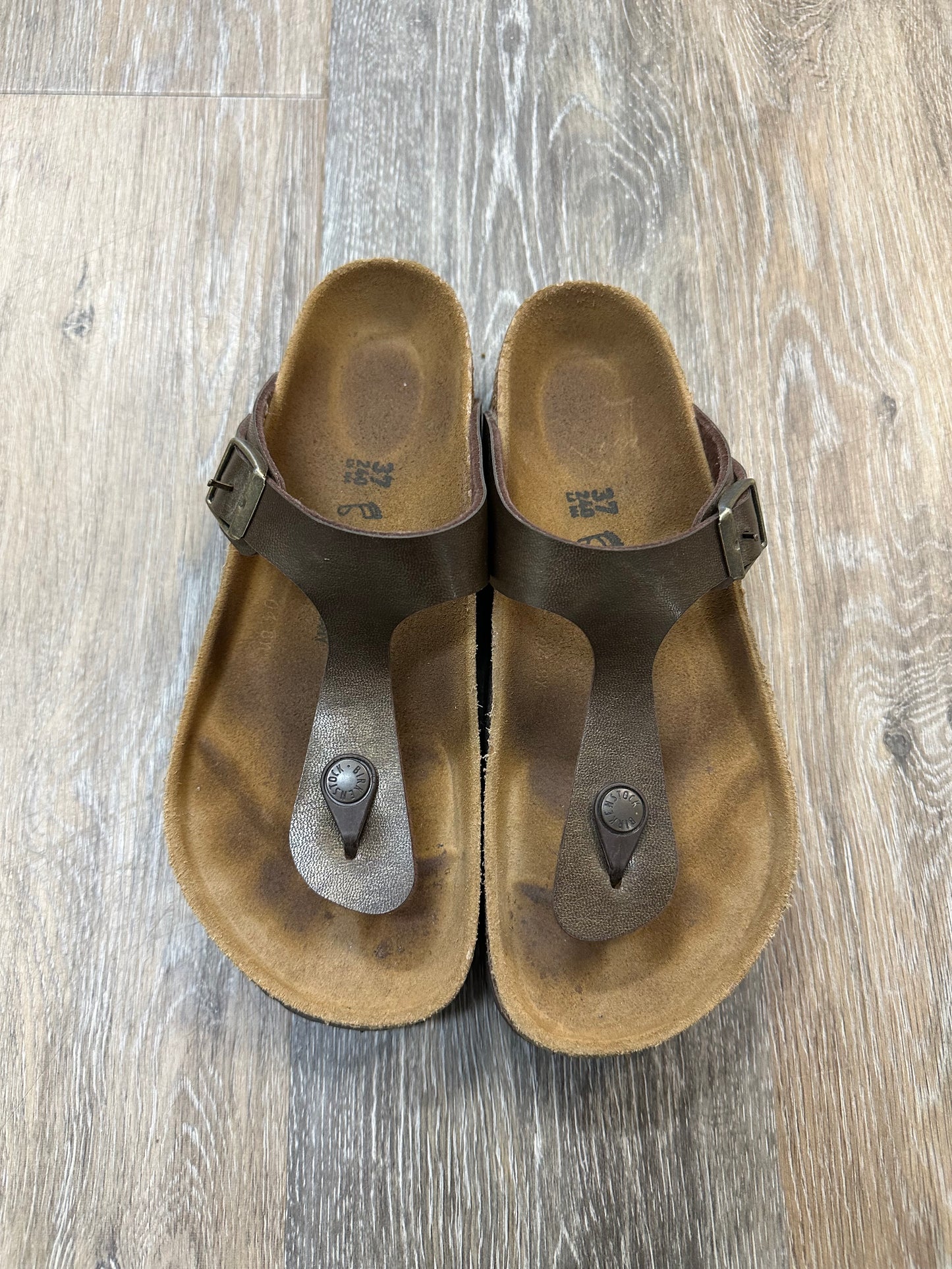 Sandals Flats By Birkenstock In Brown, Size: 6.5