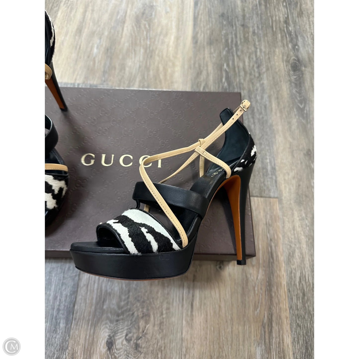 Shoes Luxury Designer By Gucci In Animal Print, Size: 6.5 (36.5)