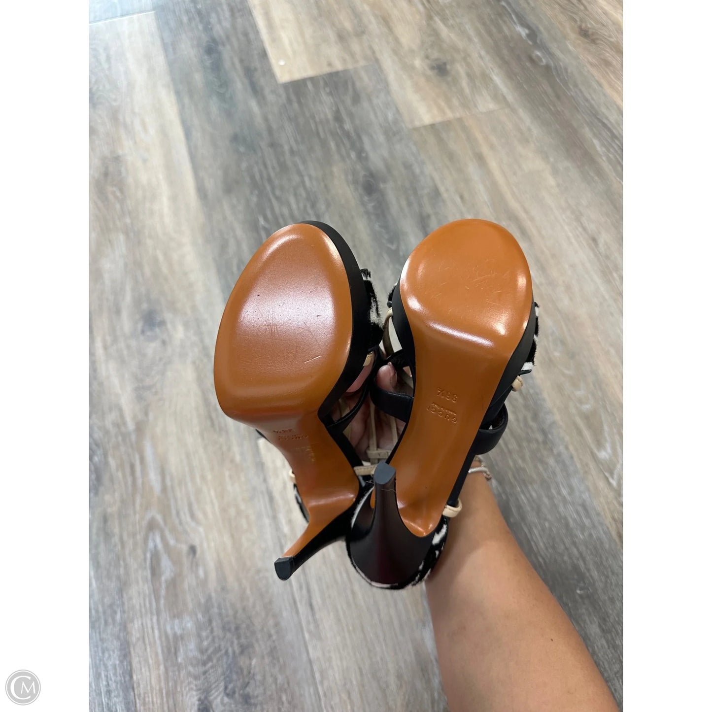 Shoes Luxury Designer By Gucci In Animal Print, Size: 6.5 (36.5)