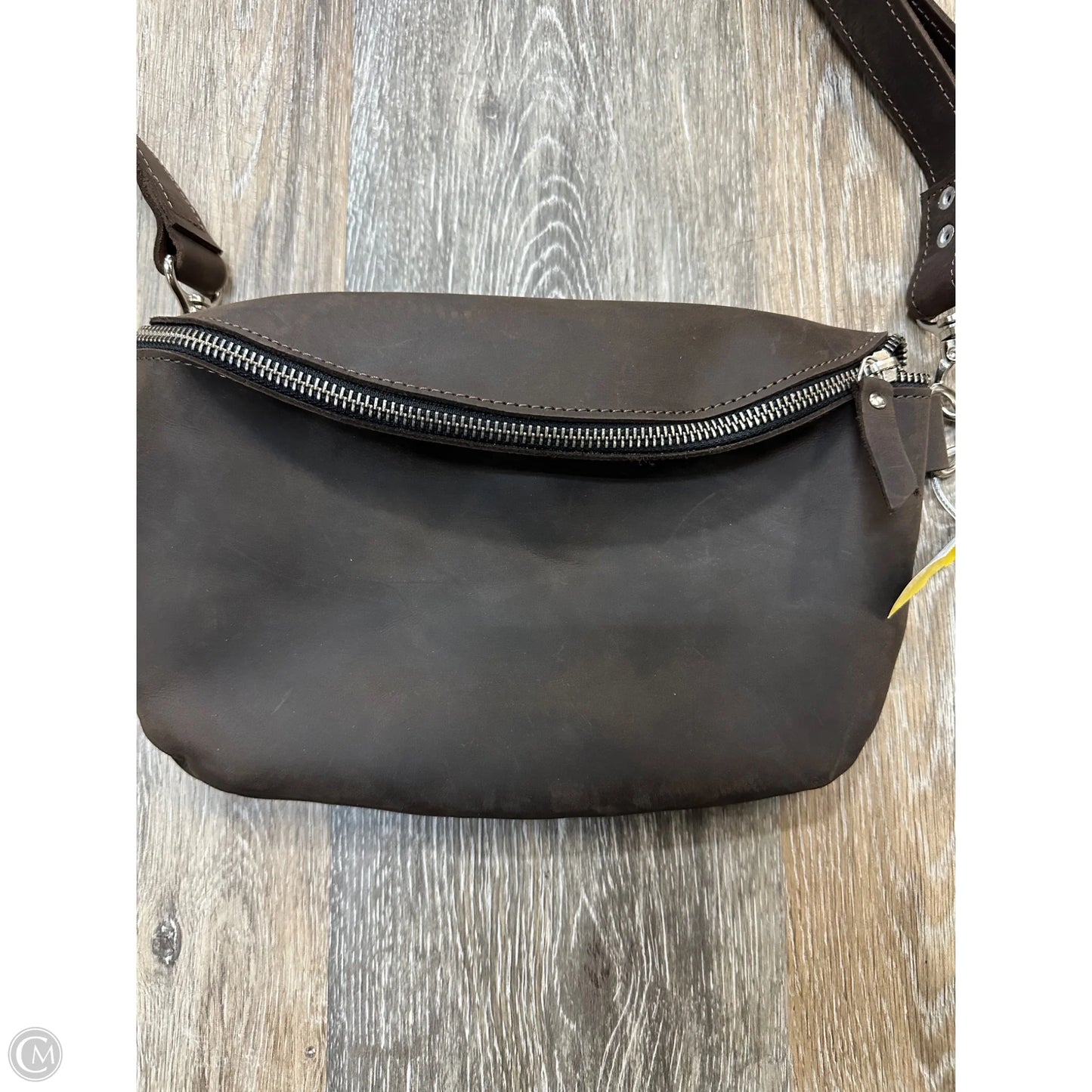 -Belt Bag Leather By Andar, Size: Medium