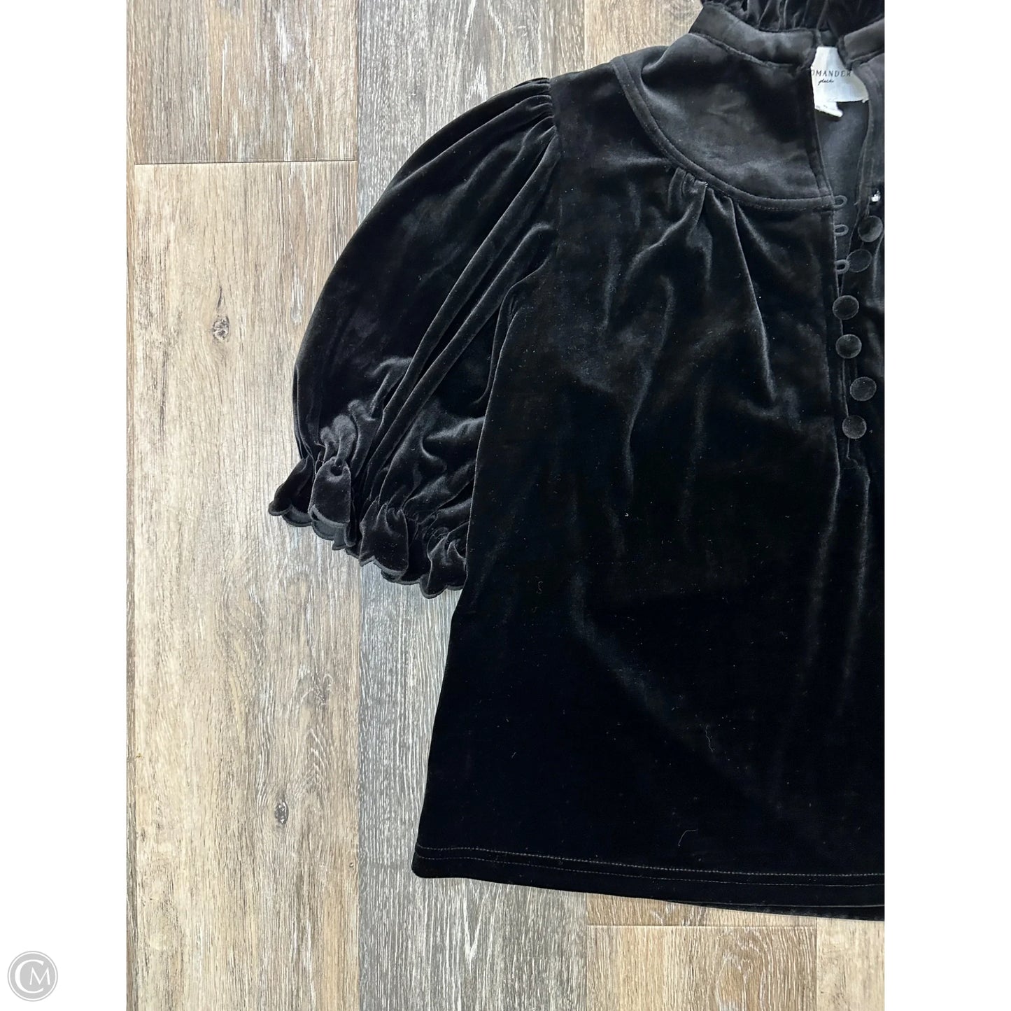 Top Short Sleeve By Pomander Place In Black, Size: S