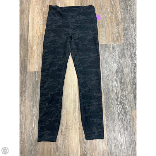 Athletic Leggings By Vuori In Camouflage Print, Size: M