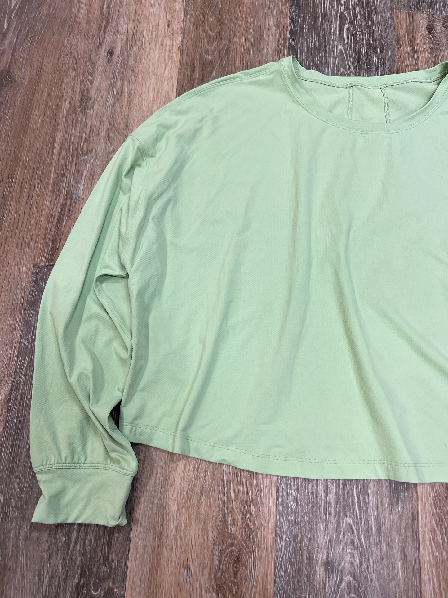 Athletic Top Long Sleeve Collar By Lululemon In Green, Size: Xl