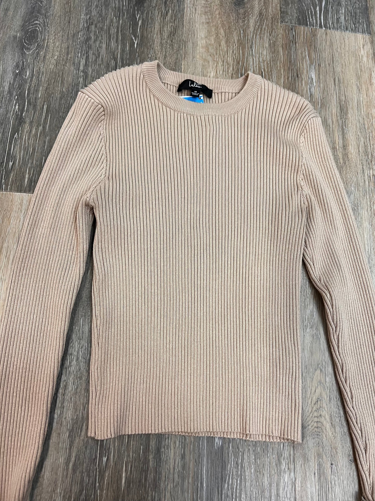 Top Long Sleeve By Lulus In Tan, Size: M