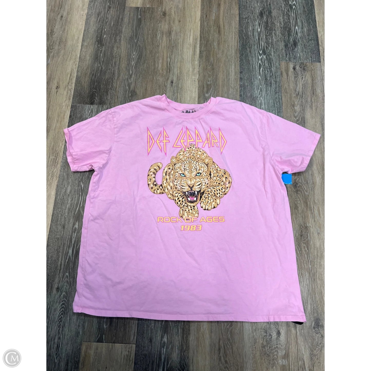Top Short Sleeve By Def Leppard In Pink, Size: Xxl