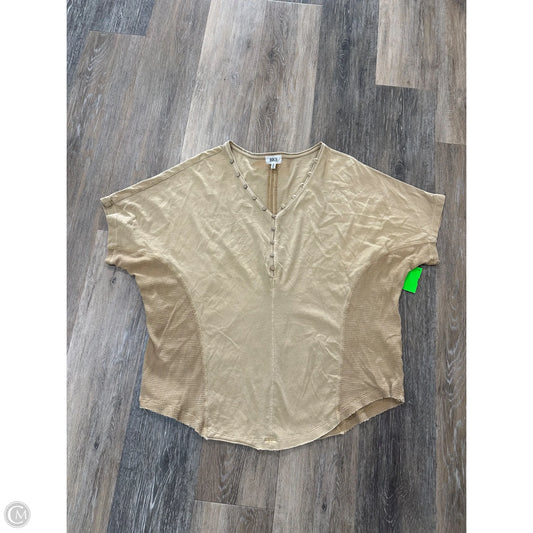 Top Short Sleeve By Bke In Tan, Size: M